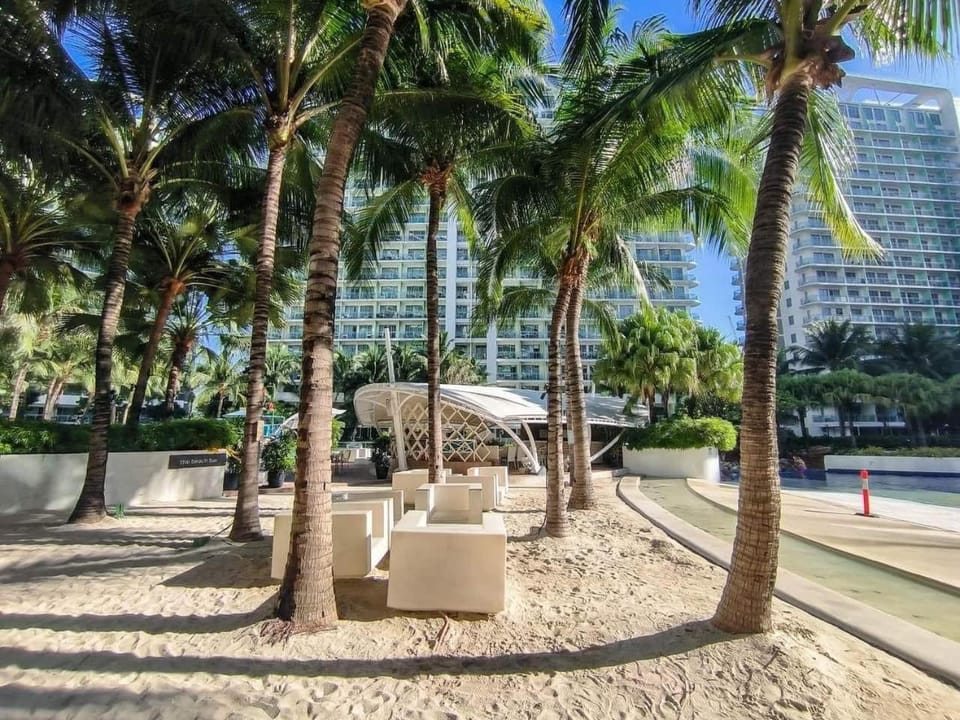 Davis Place Apartment in Paranaque