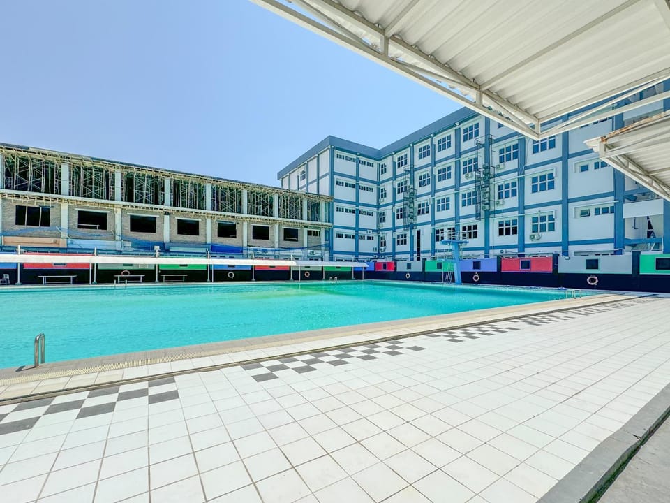 Swimming pool, Swimming pool