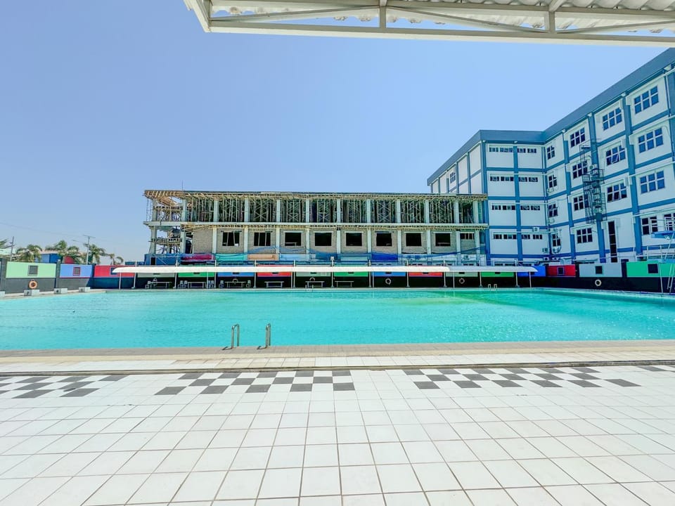 Swimming pool