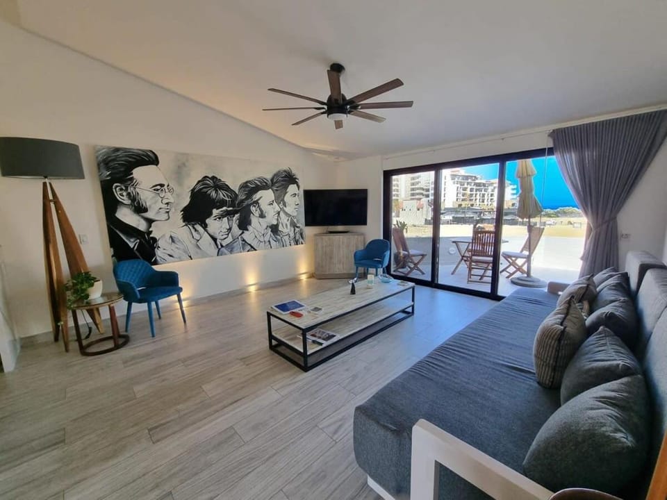Unit 216-Casa Ricardo-Ocean View RENOVATED House in Cabo San Lucas