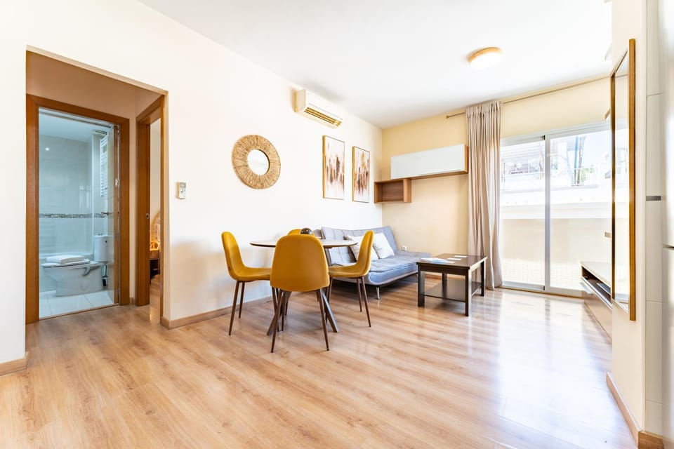 Living room, air conditioner