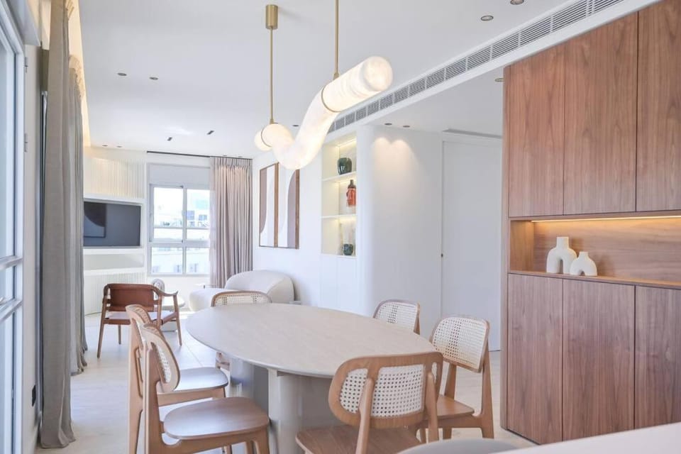 Designed and Bauhaus Rooftop 5 Stars Apartment in Tel Aviv-Yafo