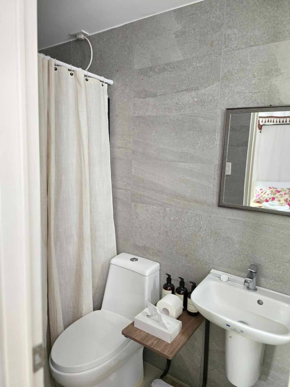 Toilet, Bathroom, bidet, towels