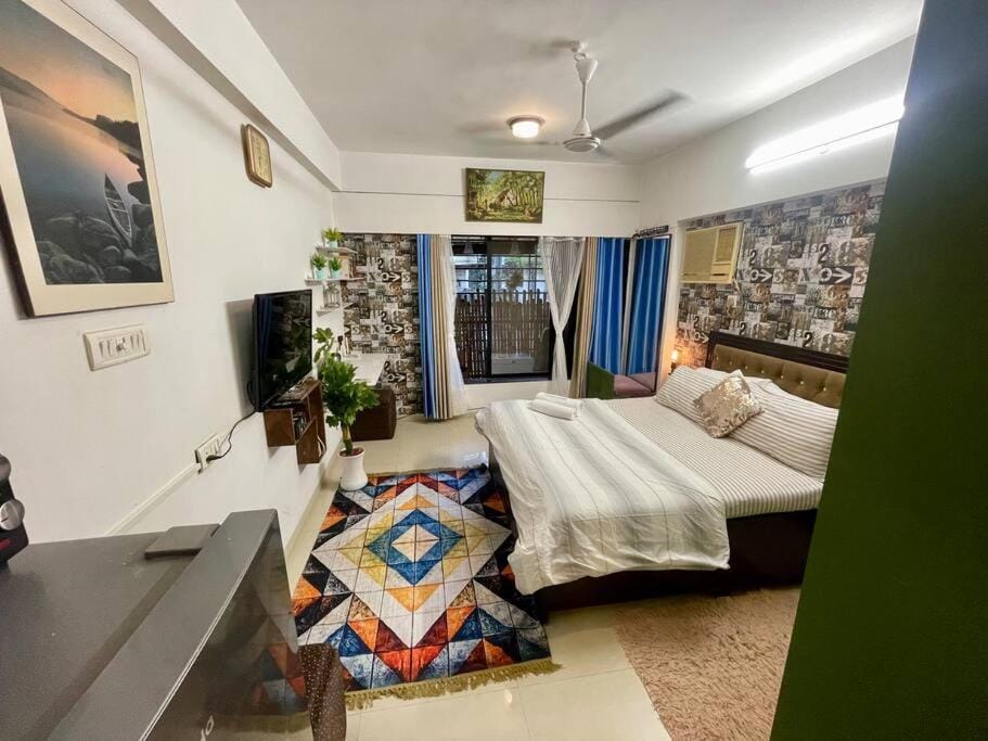 Shubhlaxmi Studio Apartment with sit out - Linking rd Apartment in Mumbai