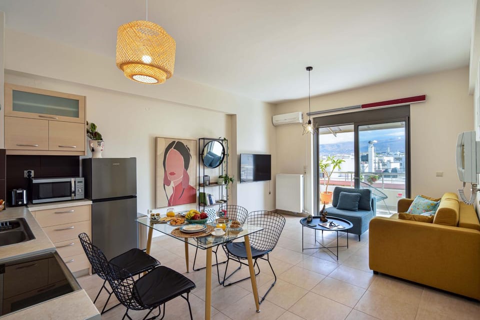 Kitchen or kitchenette, Living room, Dining area