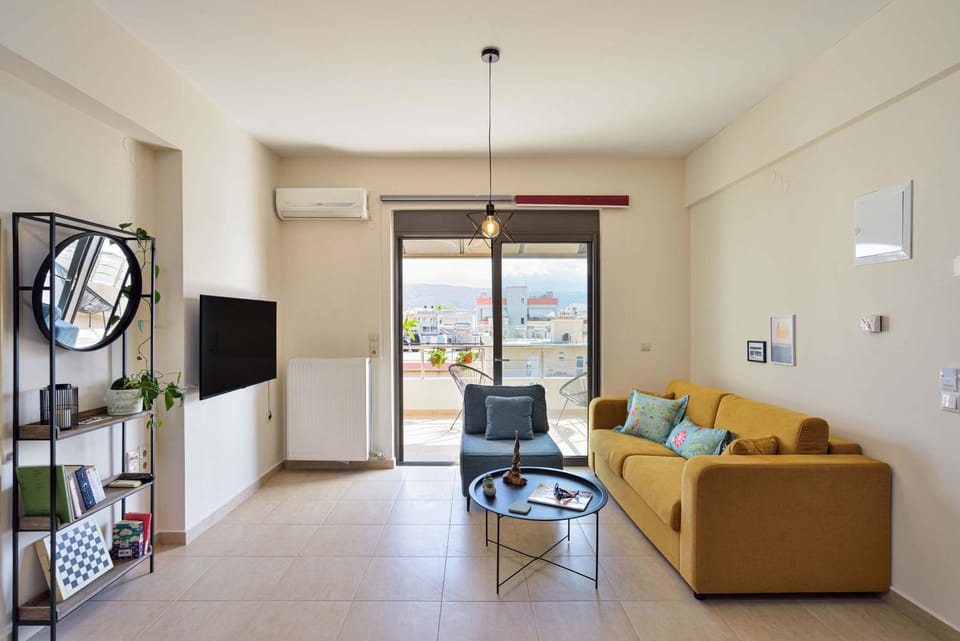 TV and multimedia, Seating area, Evening entertainment, air conditioner
