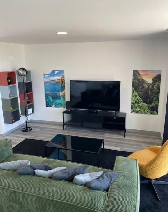 TV and multimedia, Living room