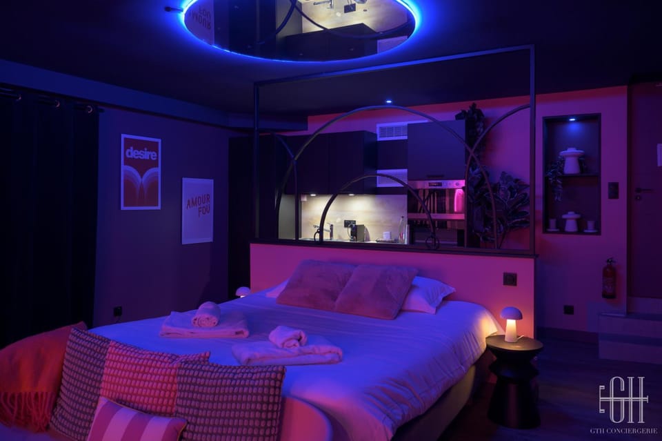 La Favorite - Love-Room Sensuelle Apartment in Amboise