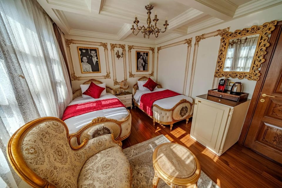 Princess Farida Luxury Dahabiya Nile Cruise, Every Monday from Luxor to Aswan 4 nights and Every Friday from Aswan to Luxor 3 nights Hotel in Luxor