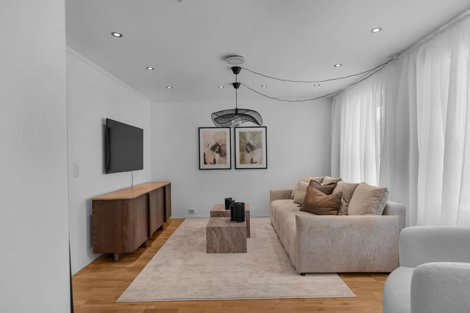 TV and multimedia, Living room, Seating area