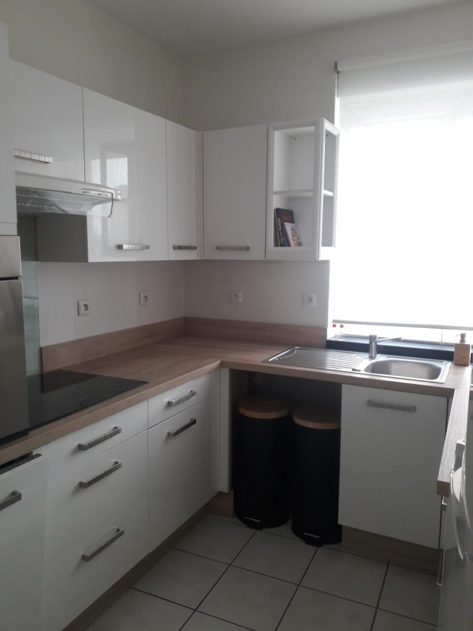 Kitchen or kitchenette, oven, stove