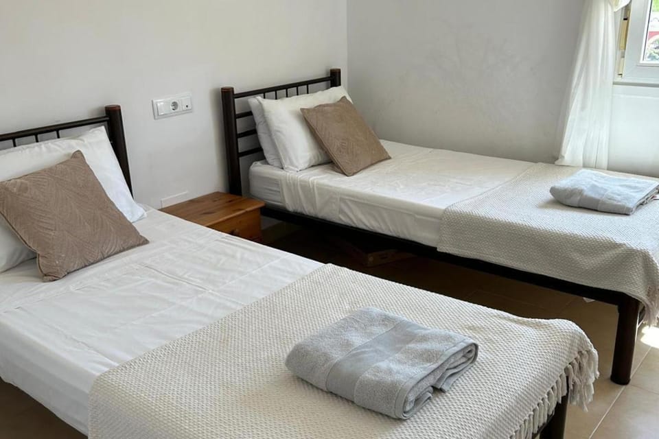 4 Bed Villa-Sleeps 8-Private Pool-Golf Resort Villa in Region of Murcia