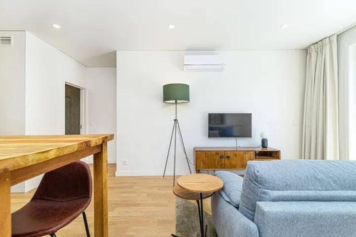 Paraíso E by Benefit Collections Apartment in Porto