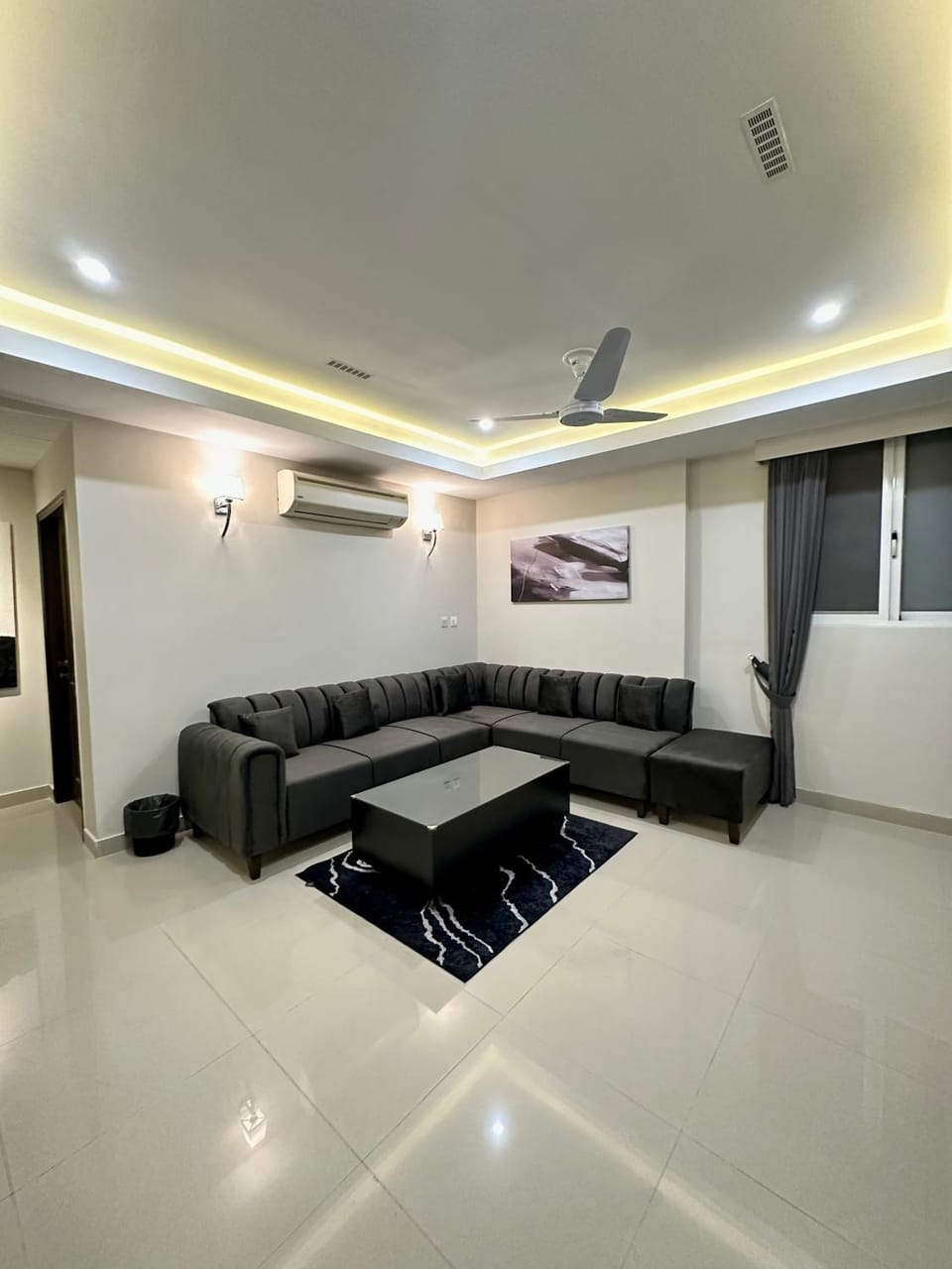Living room, Seating area, air conditioner