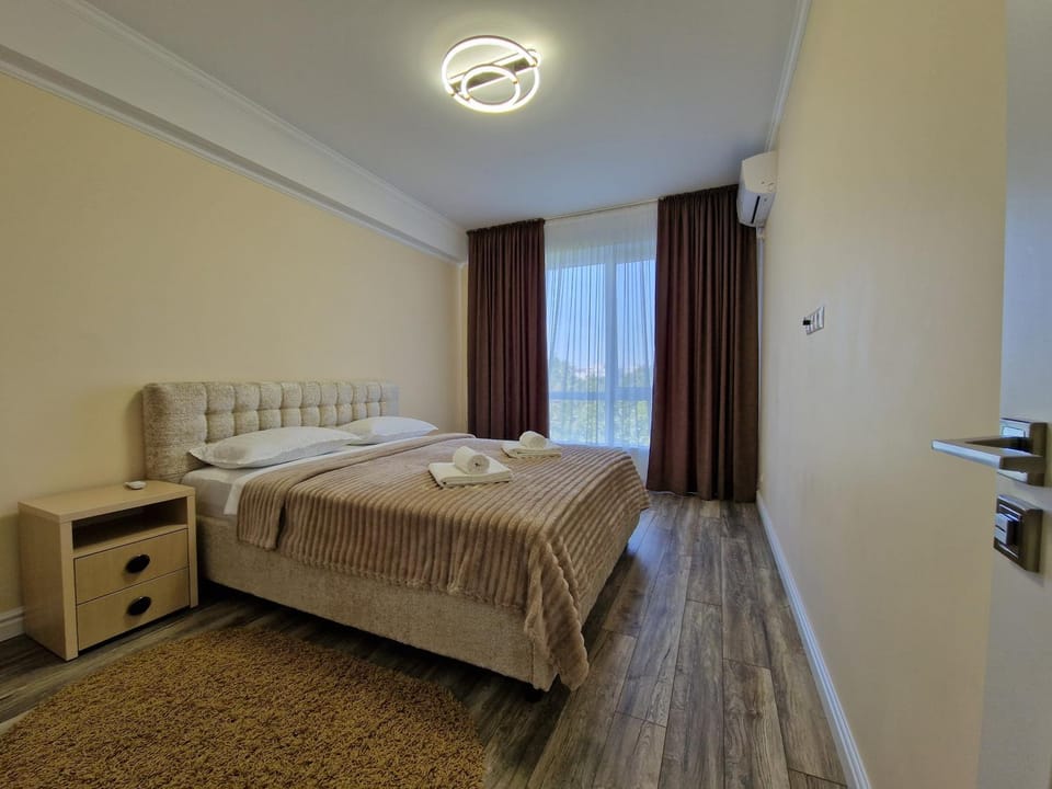 Bed, Bedroom, air conditioner