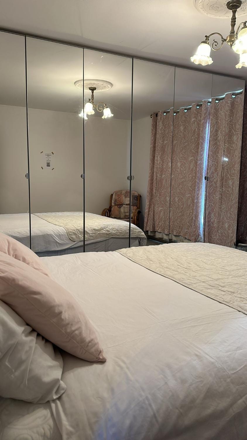 Guest House in Rose Meare Gardens Bed and Breakfast in Bristol