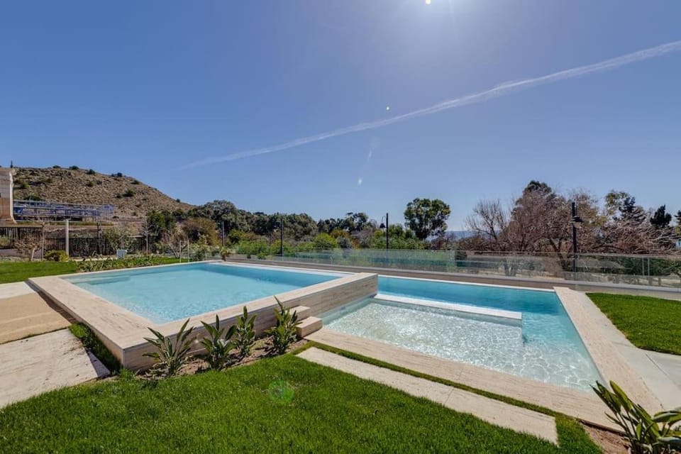 Lovely Oasis Or Ange Exclusive 100mt to the sea Apartment in Marina Baixa