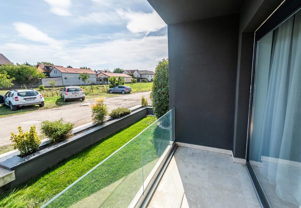Modern Chic Apartment - near Iulius Mall Apartment in Timisoara