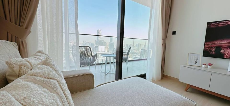 Modern 1br In Jvc Balcony, Pool & Free Parking Apartment in Dubai