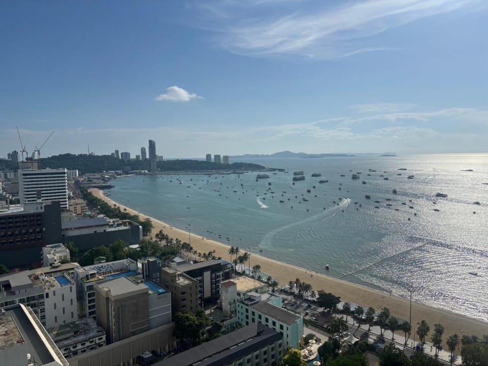 View Talay 6 Pattaya Beach by Anatolia Condo Suite Apartment in Pattaya City