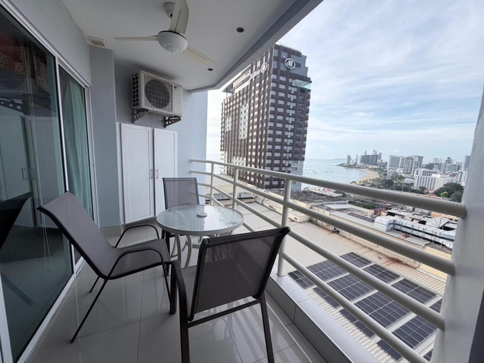 View Talay 6 Pattaya Beach by Anatolia Condo Suite Apartment in Pattaya City