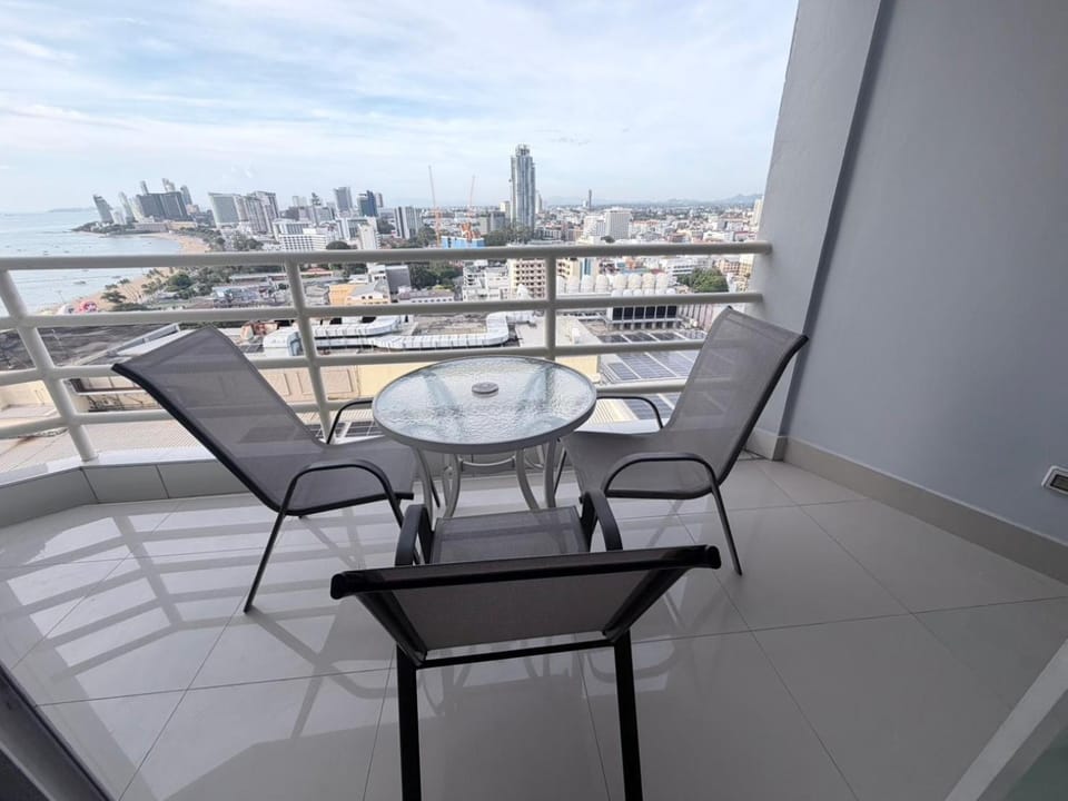 View Talay 6 Pattaya Beach by Anatolia Condo Suite Apartment in Pattaya City