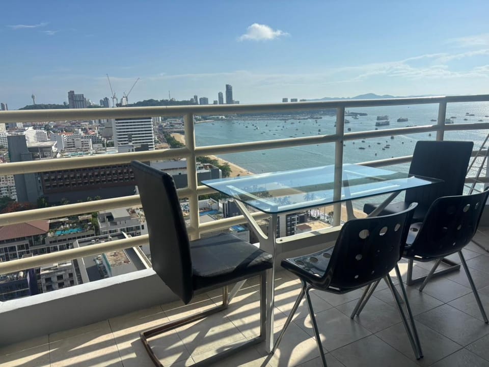 View Talay 6 Pattaya Beach by Anatolia Condo Suite Apartment in Pattaya City