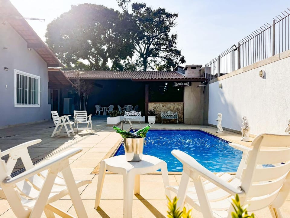 Swimming pool, Swimming pool