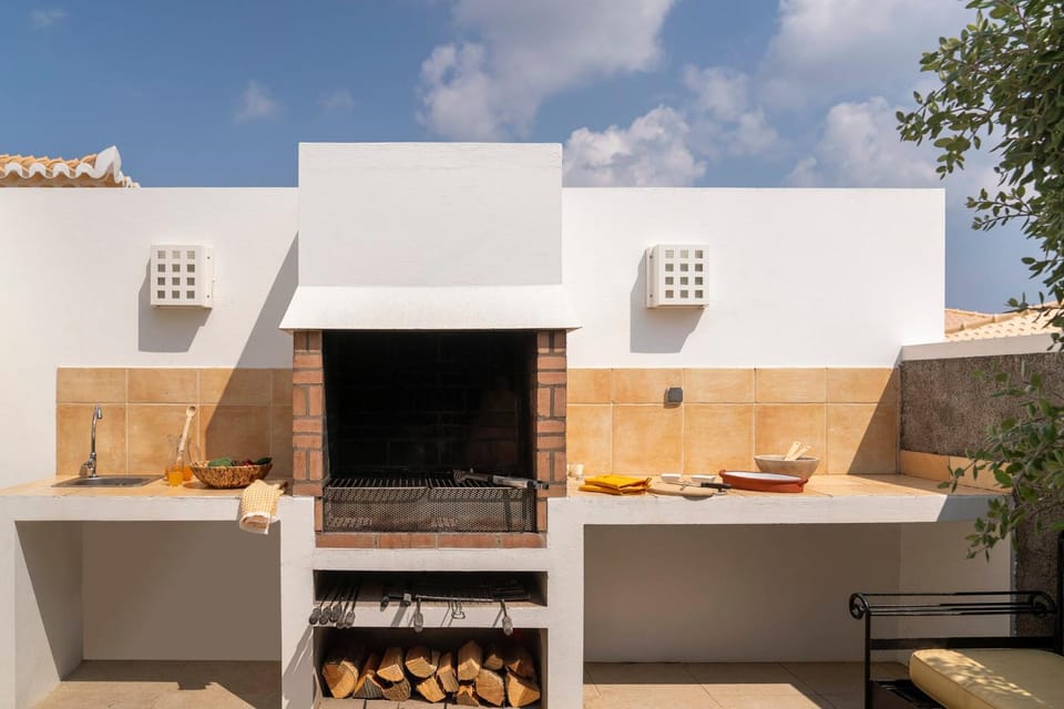 BBQ facilities, Balcony/Terrace