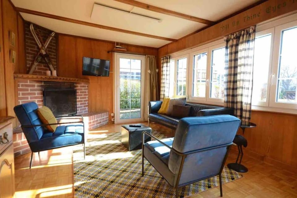 Swiss Traditional Chalet with Alpine Mtn View Chalet in Interlaken