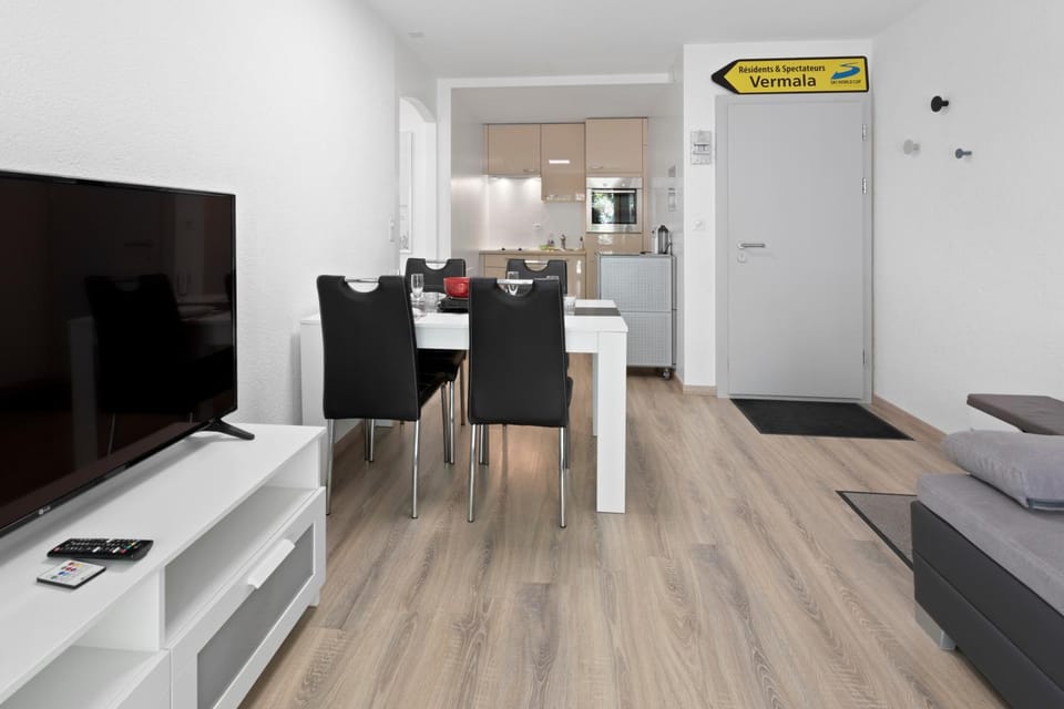TV and multimedia, Dining area, kitchen