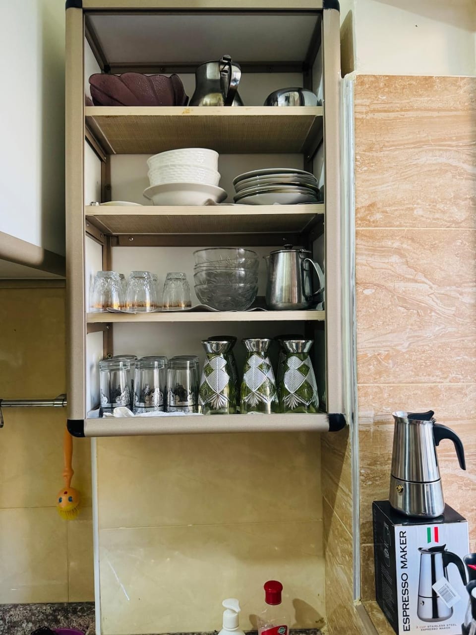 Coffee/tea facilities, Kitchen or kitchenette
