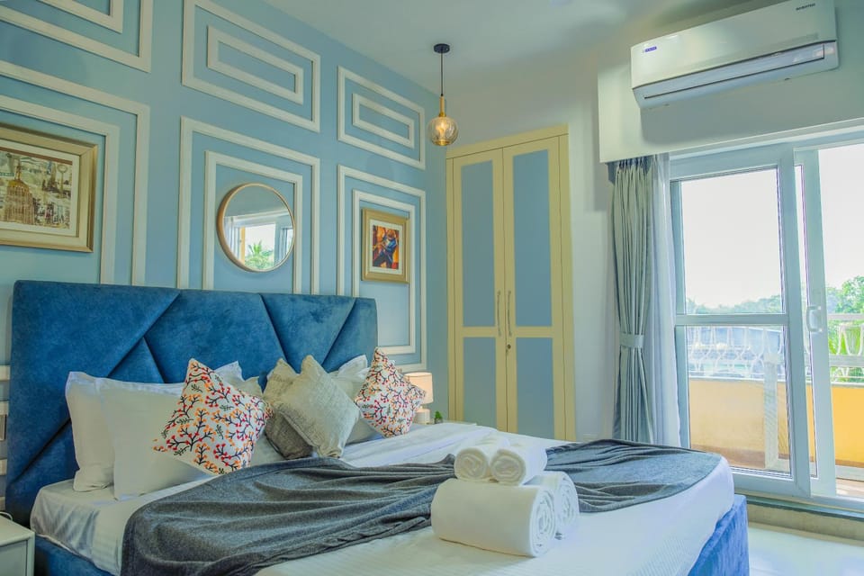 Bed, Photo of the whole room, Bedroom, air conditioner