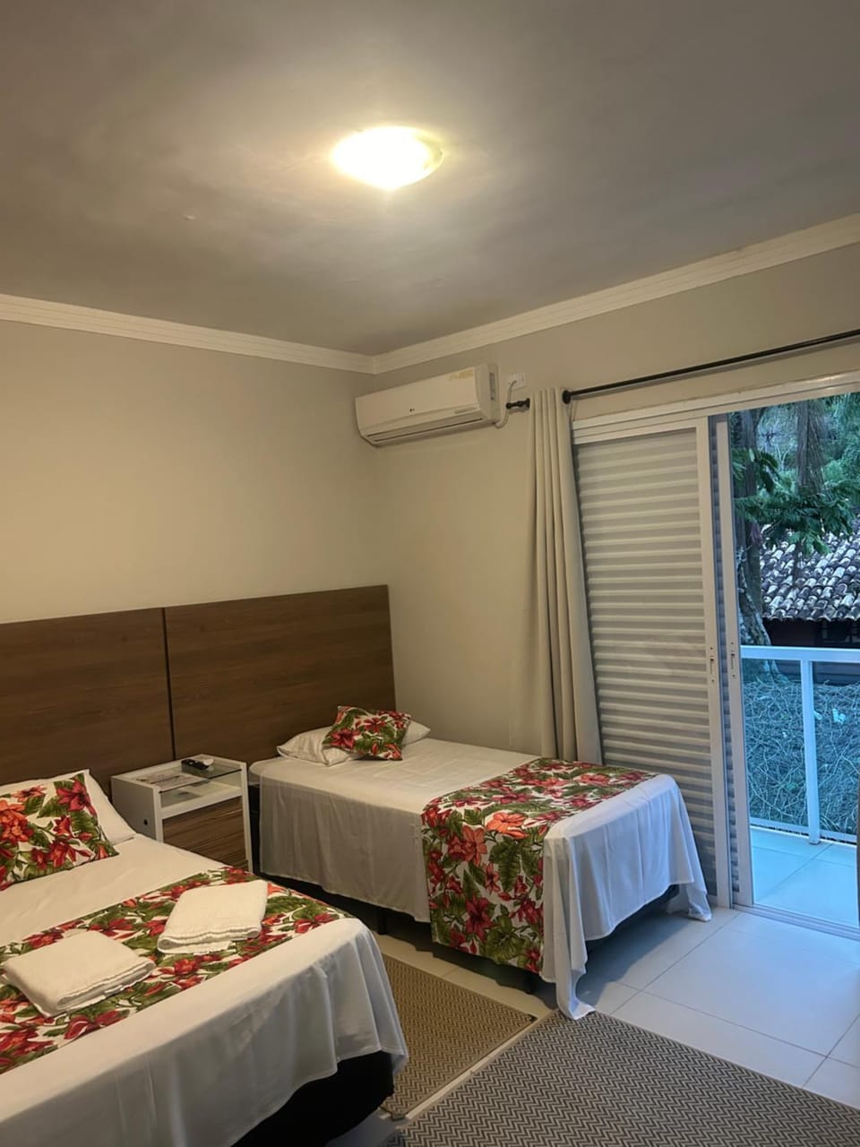 Residencial Camburyá Bed and Breakfast in São Sebastião