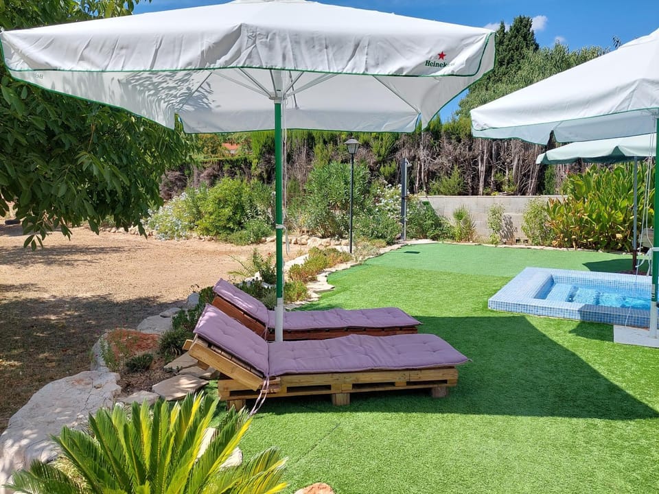 Patio, Garden view, Pool view, Swimming pool, sunbed