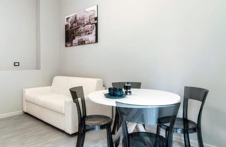 RELAX HOUSE 7min in bus dal Lago Apartment in Como