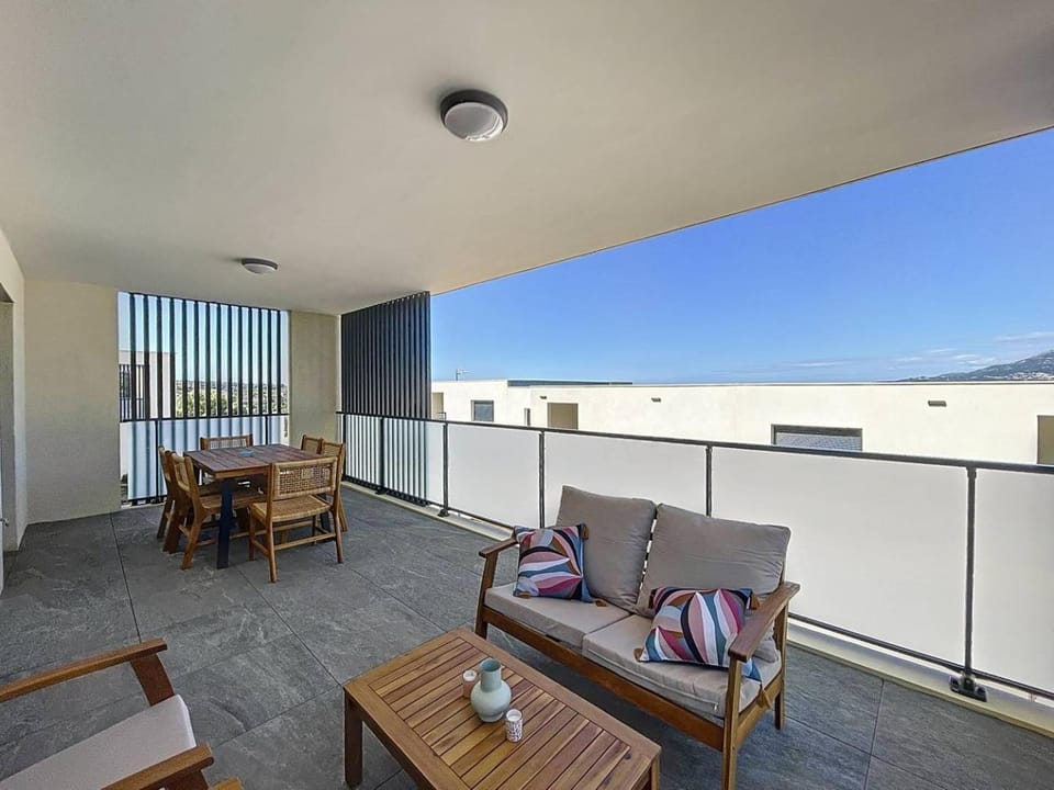 Appartement dans résidence avec piscine Apartment in Calvi