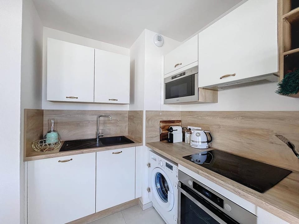 Appartement dans résidence avec piscine Apartment in Calvi