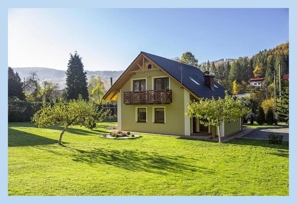Property building, Spring, Day, Natural landscape, Garden, Garden view, Mountain view