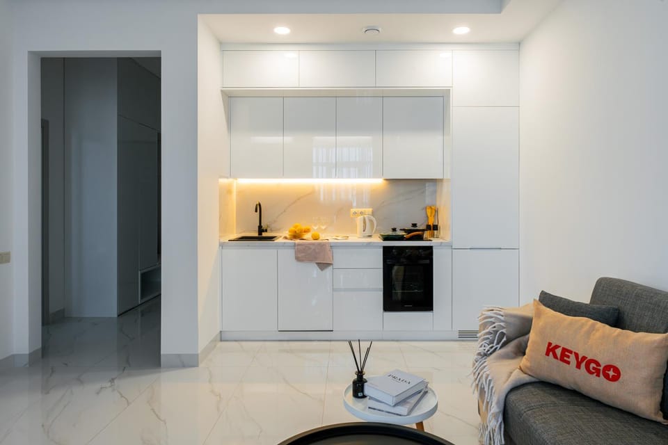 Kitchen or kitchenette, oven