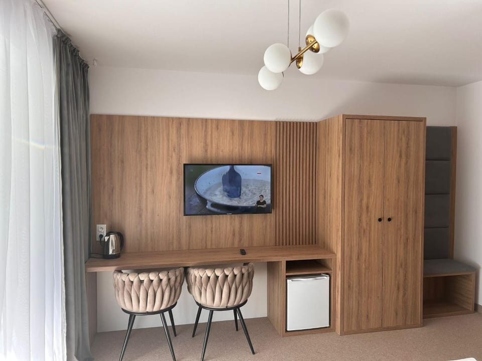 Spring, Day, Winter, Summer, TV and multimedia, Coffee/tea facilities, View (from property/room), Kitchen or kitchenette, Dining area, Autumn, soundproof, wardrobe