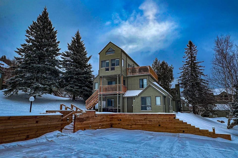 Le Refuge des Cimes by Gestion ELITE Apartment in Mont-Tremblant