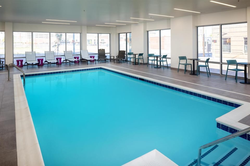 Pool view, Swimming pool