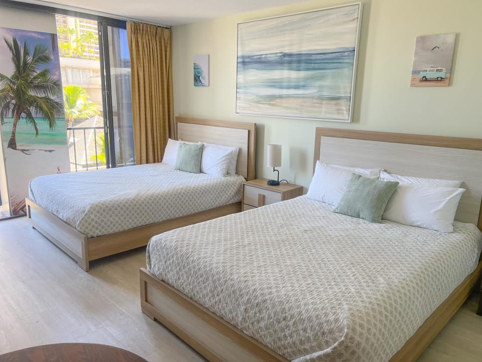 Aqua Palms Paradise Studio Apartment in McCully-Moiliili