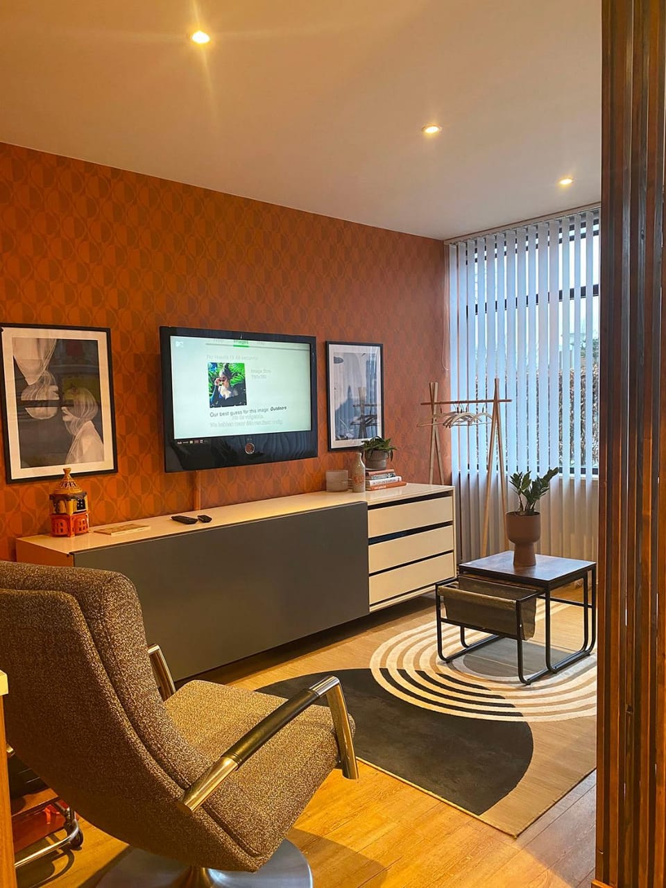 TV and multimedia, Seating area