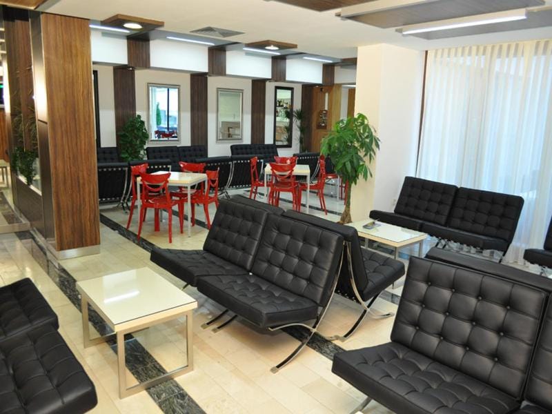 TV and multimedia, Seating area