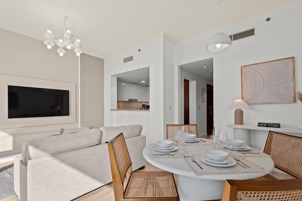 Bright One BDR close to Burj Khalifa & Dubai Mall Apartment in Dubai