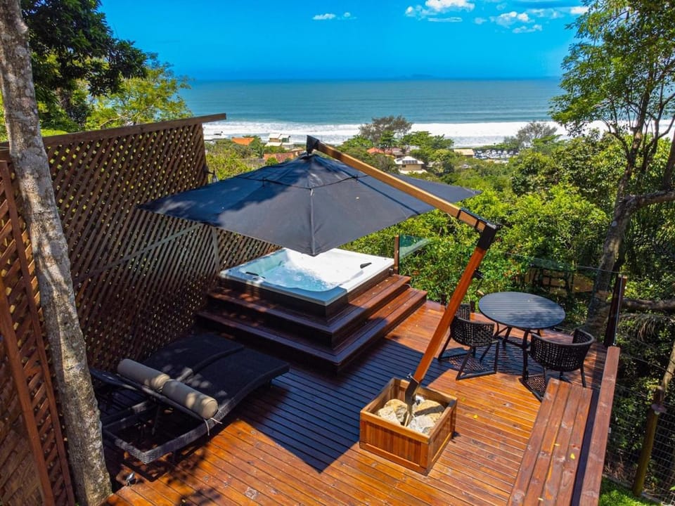 Cabana Romântica vista mar com duas spas privativas Bed and Breakfast in Florianopolis