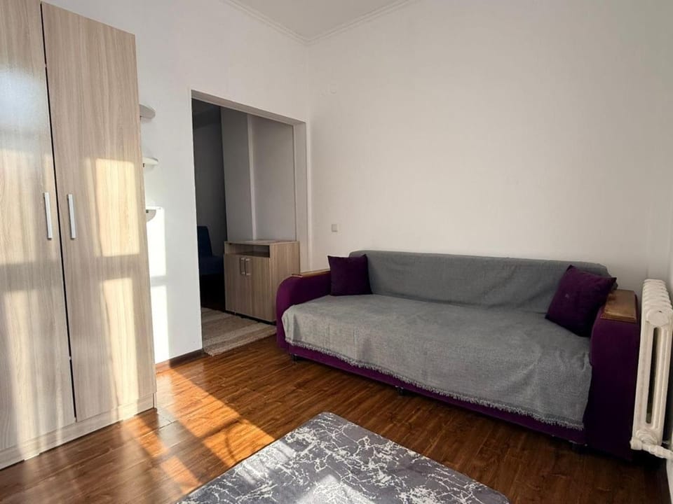 Bedroom, wardrobe