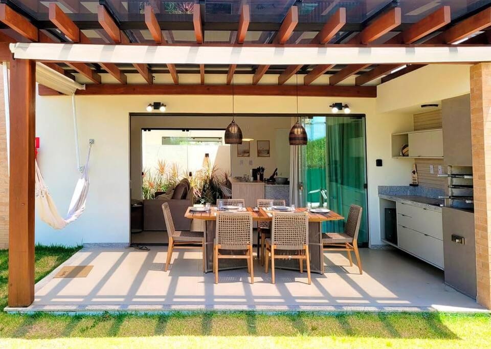 Patio, Facade/entrance, BBQ facilities, Kitchen or kitchenette, Dining area, Garden view, minibar